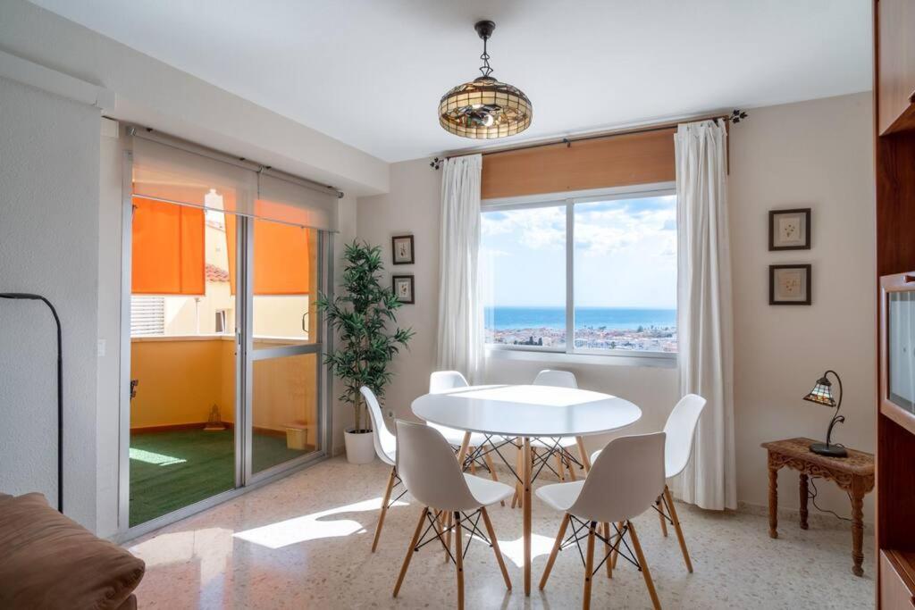 Desayuno Con Vistas, Parking Privado Terraza La Cala Del Moral Exterior foto